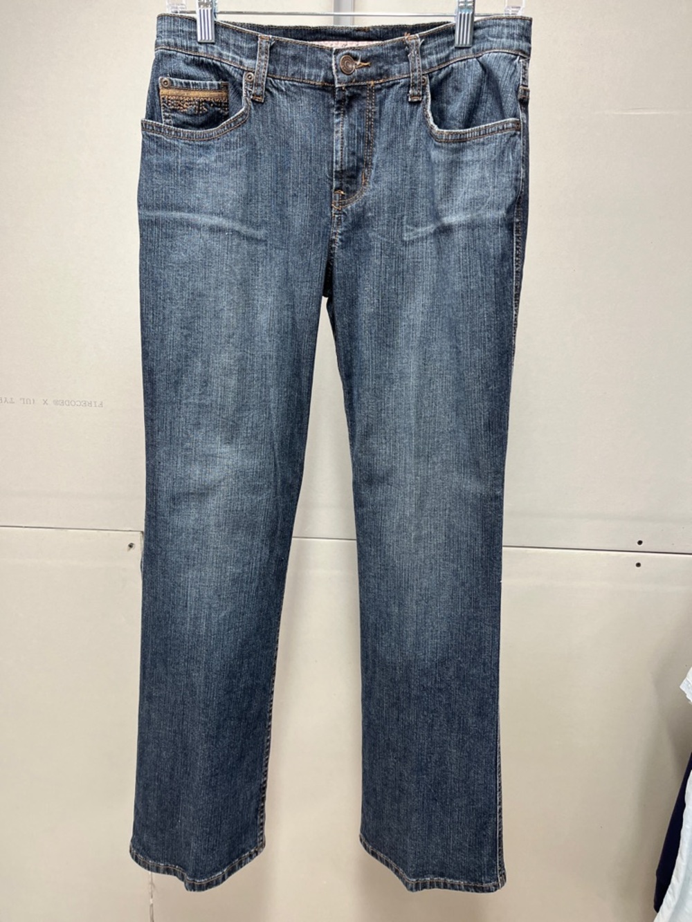 Zena Vintage Women’s Straight Jeans in Mid Blue Wash 6S